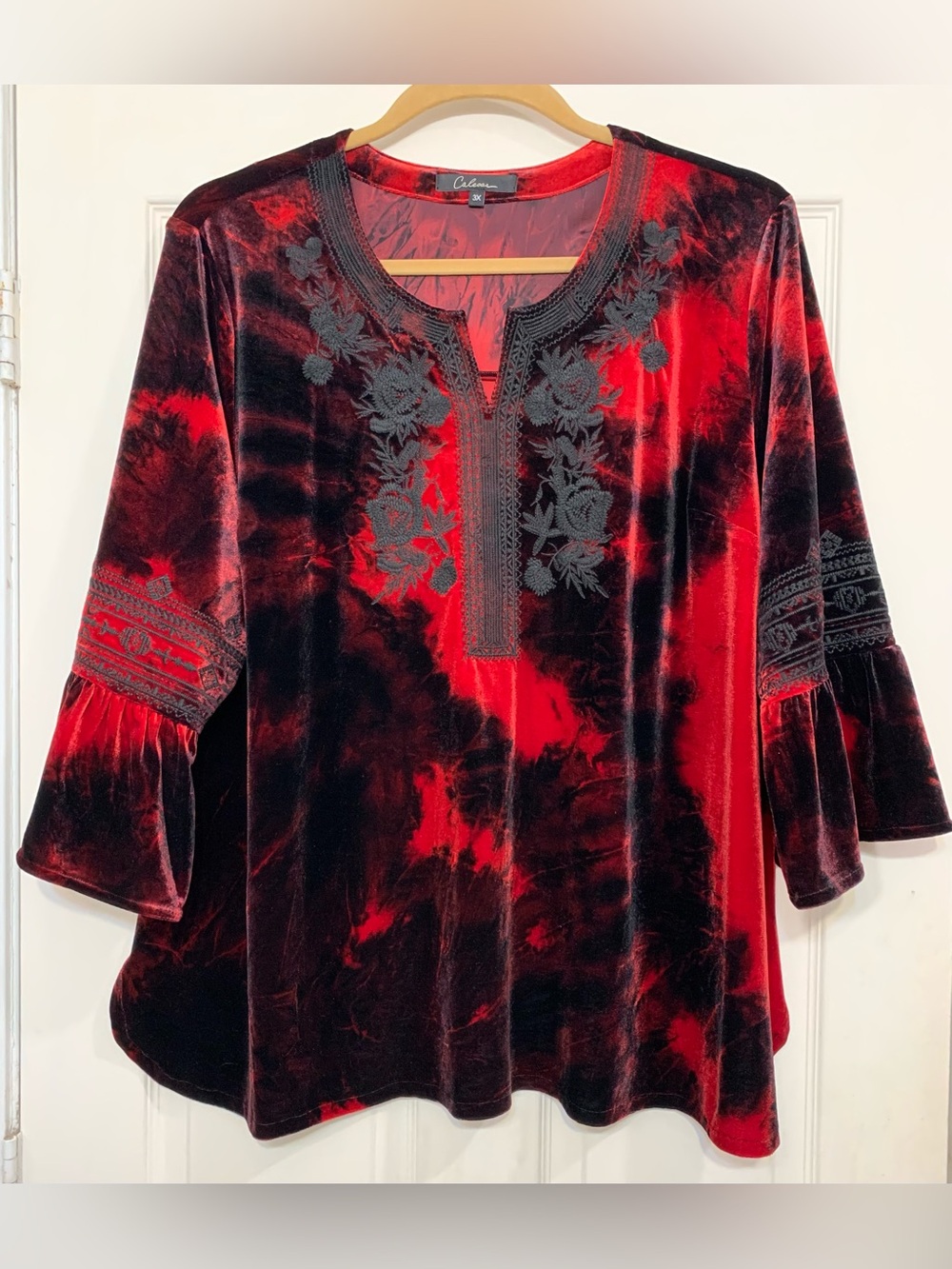Caleoas Red Black Tie Dye Velvet Embroidered Bell Sleeve 3X Top. 3987